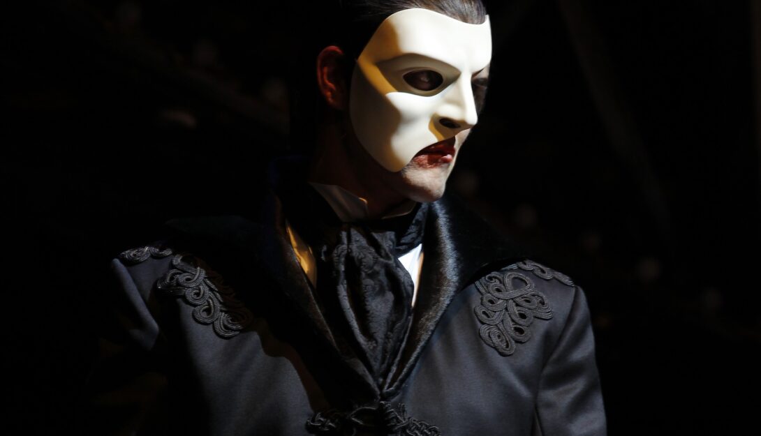 Screening: Phantom of the Opera at the Royal Albert Hall (PG) 160 mins 1